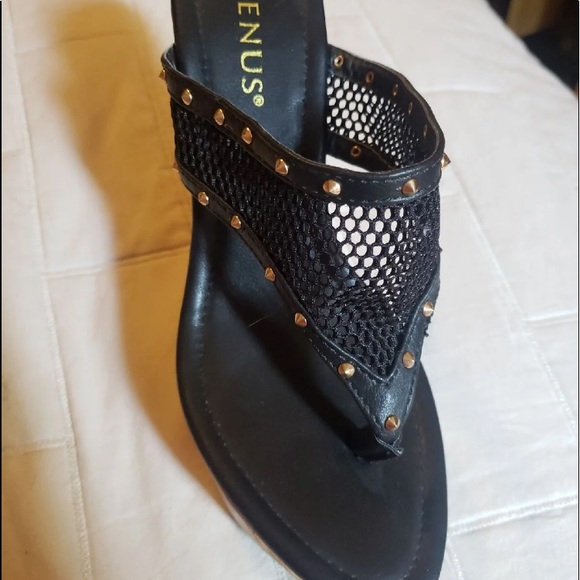 Venus Wedge sandals - Picture 2 of 3